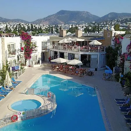 מלון Serpina (adults Only) 3*