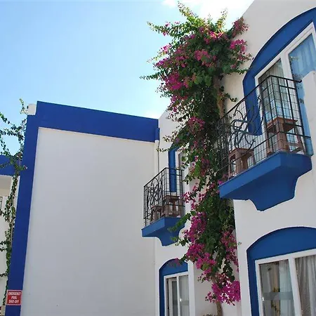 Serpina (adults Only) Hotell 3*